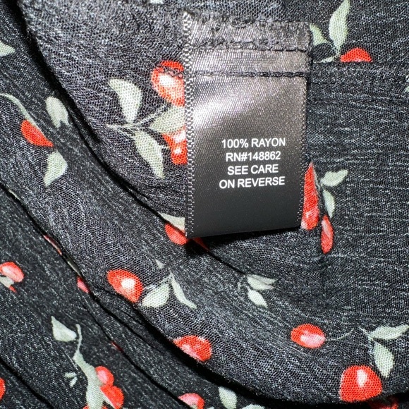 Torrid Black and Red Floral Blouse - Picture 4 of 6